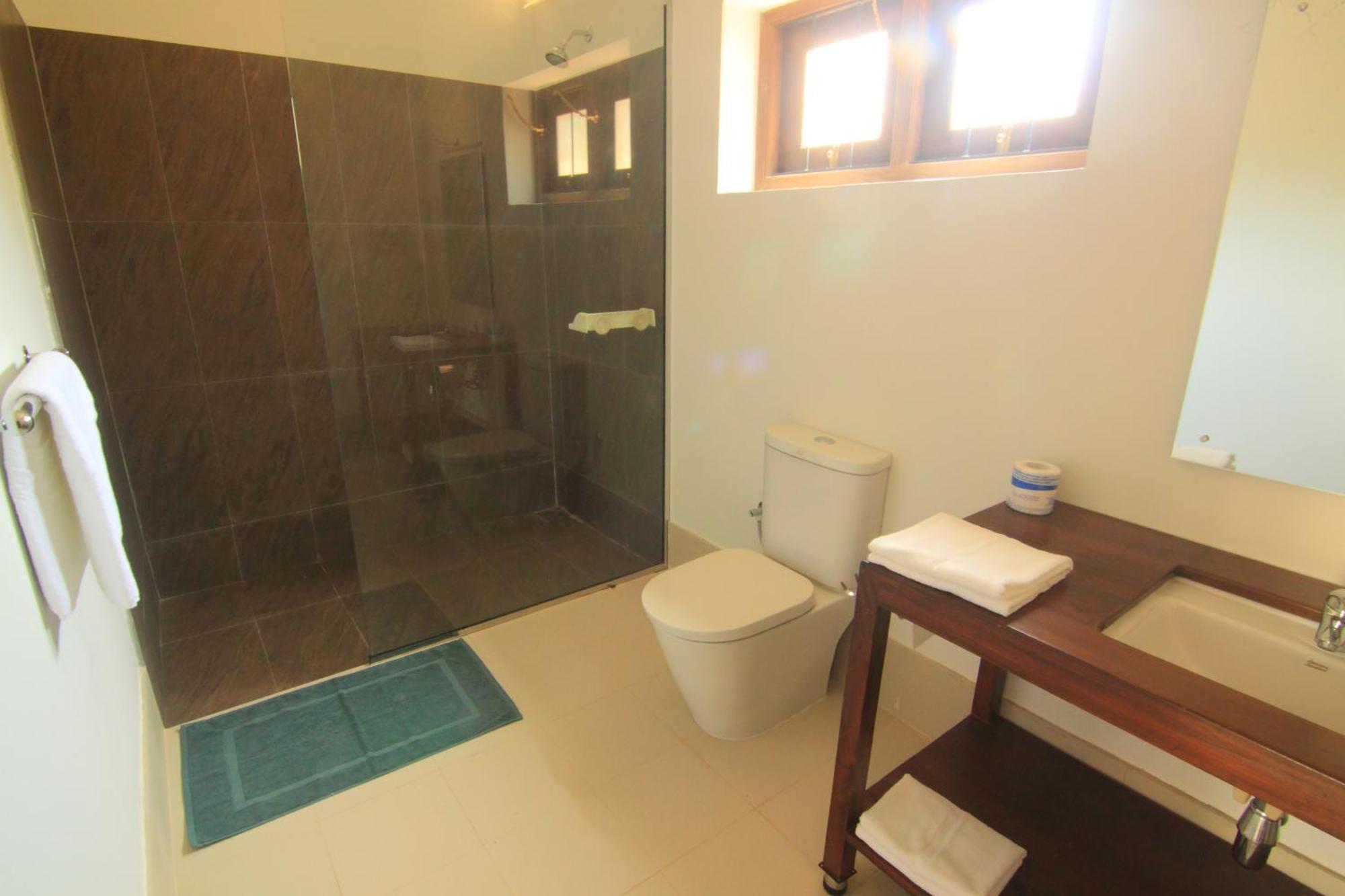Jj'S Hostel Мирисса Экстерьер фото